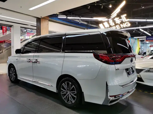 GAC Trumpchi M8 — Фото автомобиля 3
