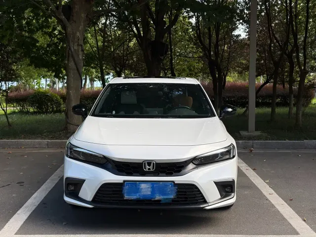 Honda Civic — Фото автомобиля 2
