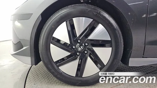 Hyundai Ioniq 6 — Фото автомобиля 5