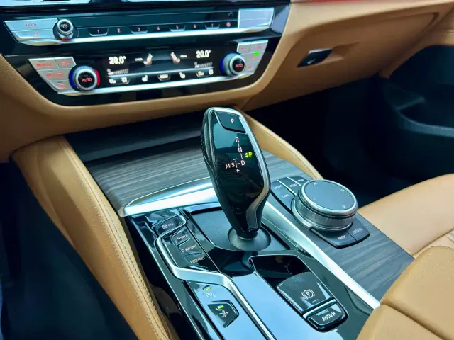 BMW BMW 6 Series GT 2021 Facelift 630i Luxury Design Package — Фото автомобиля 9