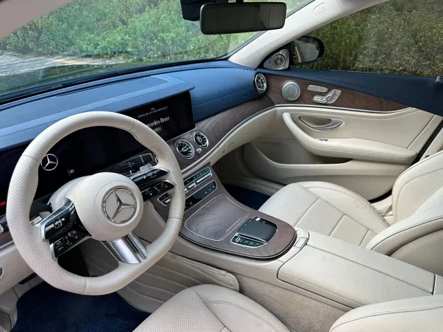 Mercedes-Benz E-Class — Фото автомобиля 5