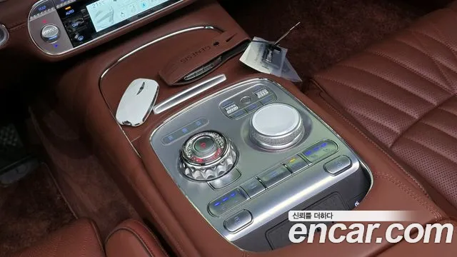Genesis G90 Бензин 3.5 турбо AWD — Фото автомобиля 9