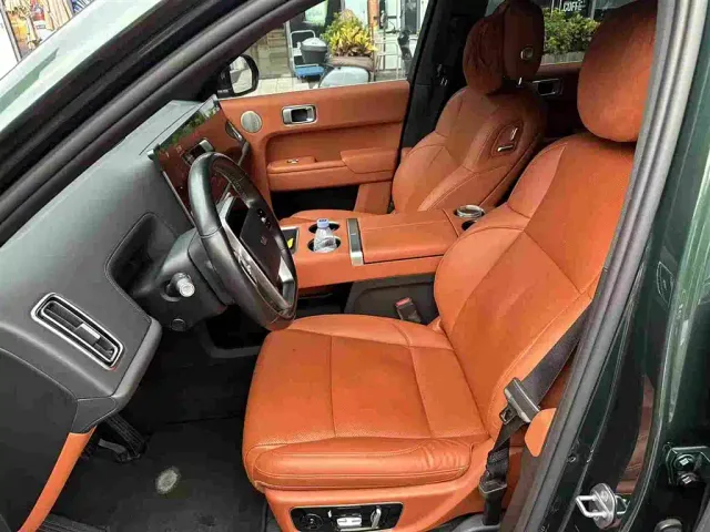 Li Auto L9 — Фото автомобиля 4