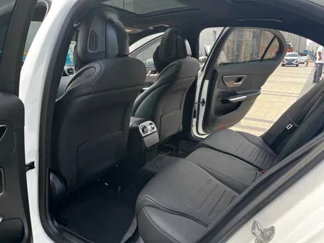 Mercedes-Benz C-Class — Фото автомобиля 10