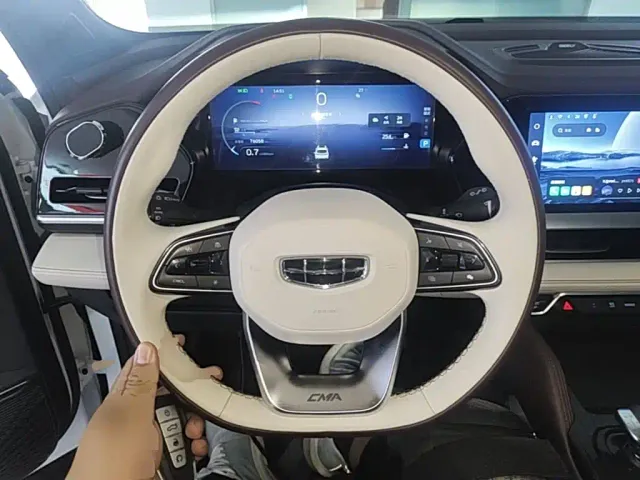 Geely Xingyue L — Фото автомобиля 10