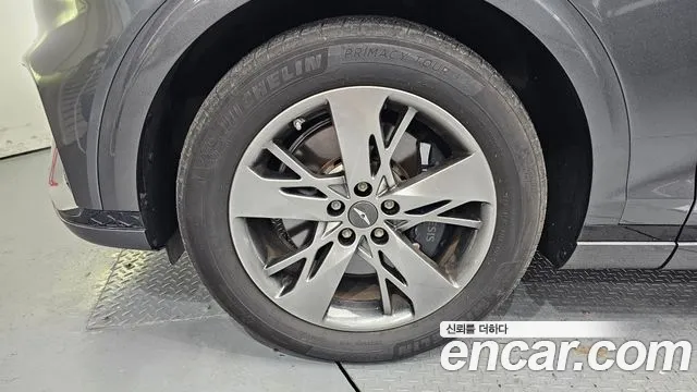 Genesis GV70 2.5T Бензин 2WD — Фото автомобиля 5