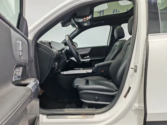 Mercedes-Benz GLB-Class — Фото автомобиля 11
