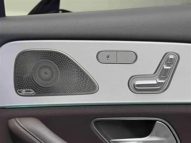 Mercedes-Benz GLE-Class — Фото автомобиля 14