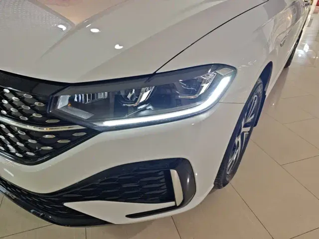 Volkswagen Lavida — Фото автомобиля 23