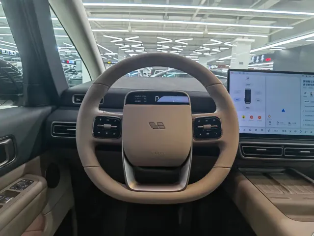 Li Auto MEGA — Фото автомобиля 5
