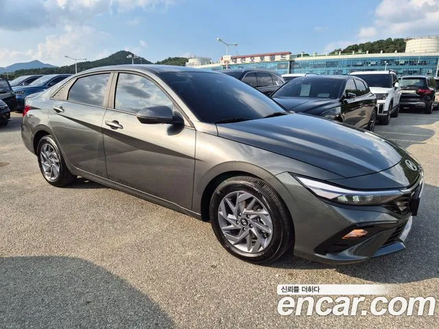 Hyundai Avante CN7 — Фото автомобиля 3