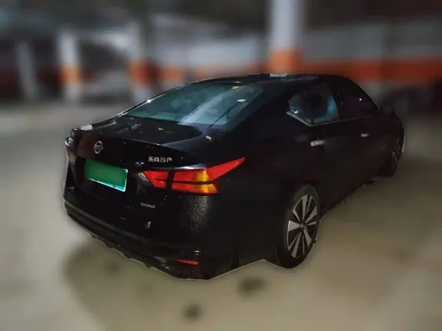 Nissan Teana — Фото автомобиля 4