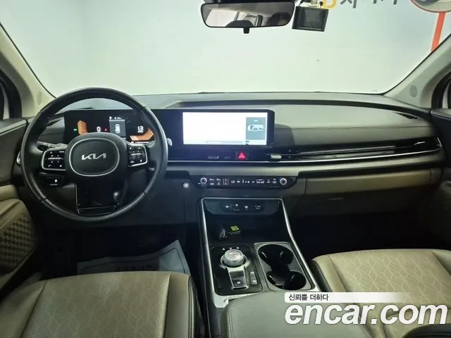 Kia Carnival Generation 4 — Фото автомобиля 13