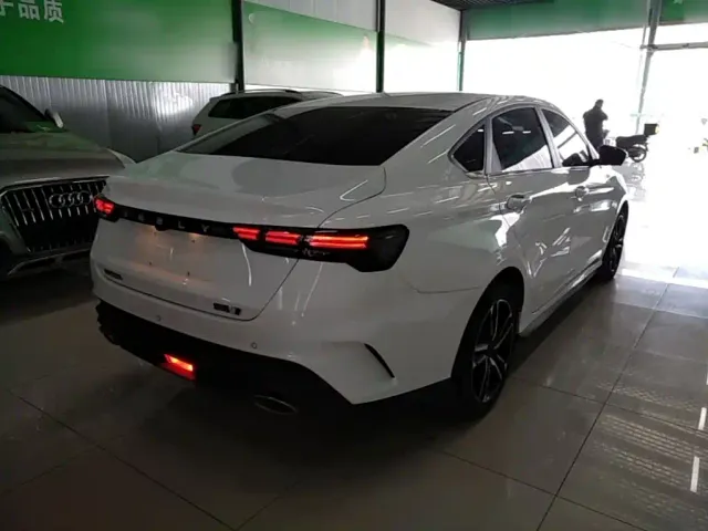 Geely Binrui — Фото автомобиля 6