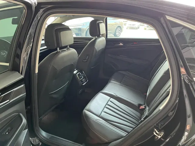 Volkswagen Passat — Фото автомобиля 23