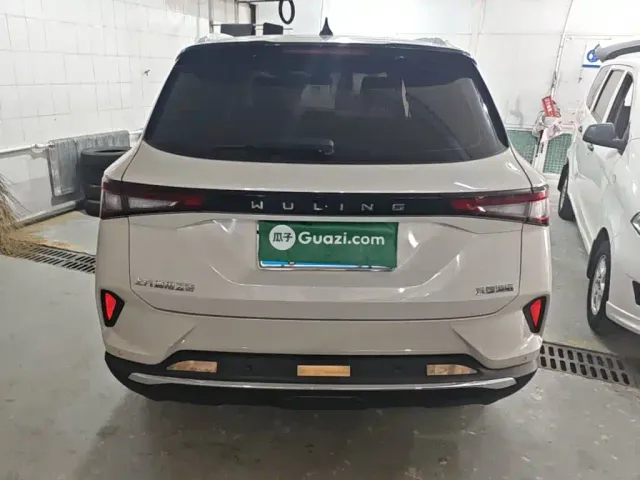 Wuling Asta — Фото автомобиля 5
