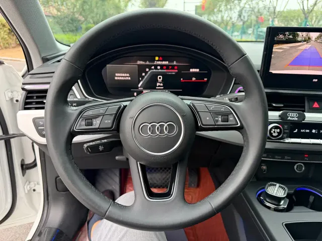 Audi A4L — Фото автомобиля 15