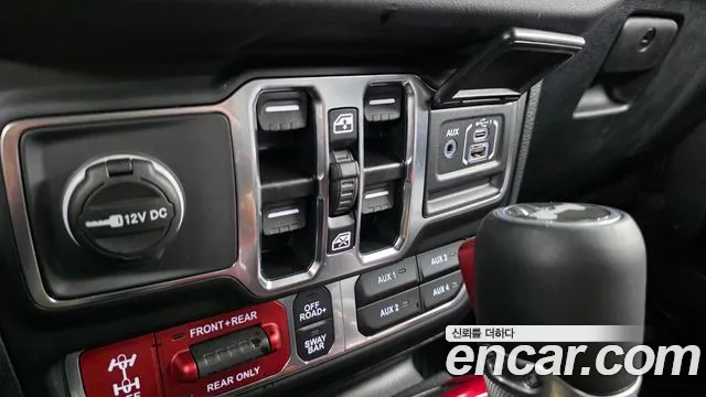 Jeep Wrangler — Фото автомобиля 26