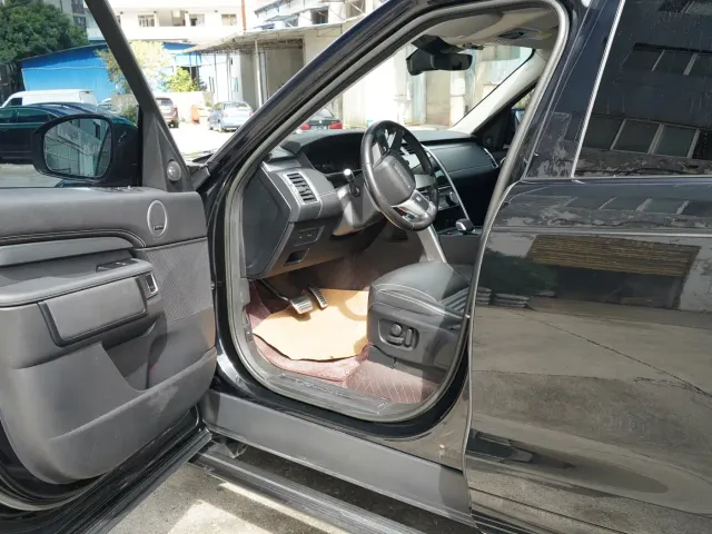 Land Rover Discovery — Фото автомобиля 22