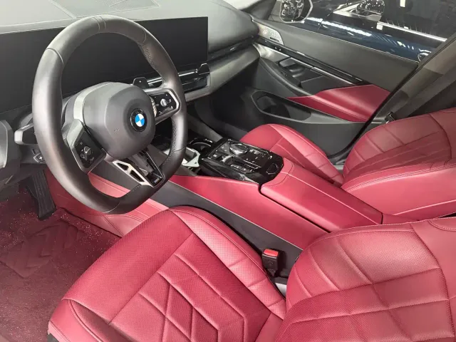 BMW 5 Series — Фото автомобиля 5