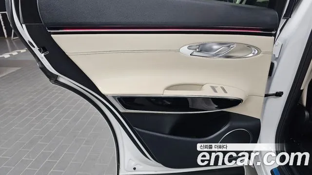 Genesis GV70 — Фото автомобиля 14