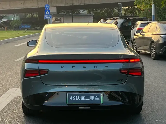 Xpeng P7 — Фото автомобиля 6