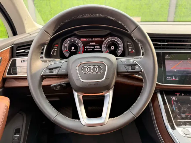 Audi Q7 — Фото автомобиля 17