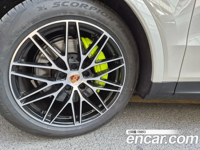 Porsche Cayenne PO536 — Фото автомобиля 7