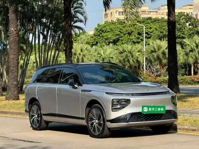 Xpeng G9 — Фото автомобиля 3