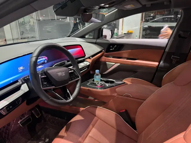 Cadillac Optiq — Фото автомобиля 6