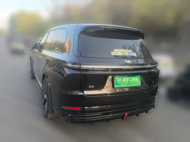 Li Auto L9 — Фото автомобиля 4