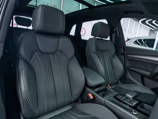 Audi Q5L — Фото автомобиля 7
