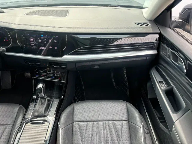 Volkswagen Passat — Фото автомобиля 14