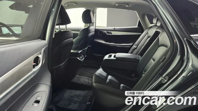 Hyundai Grandeur New — Фото автомобиля 11