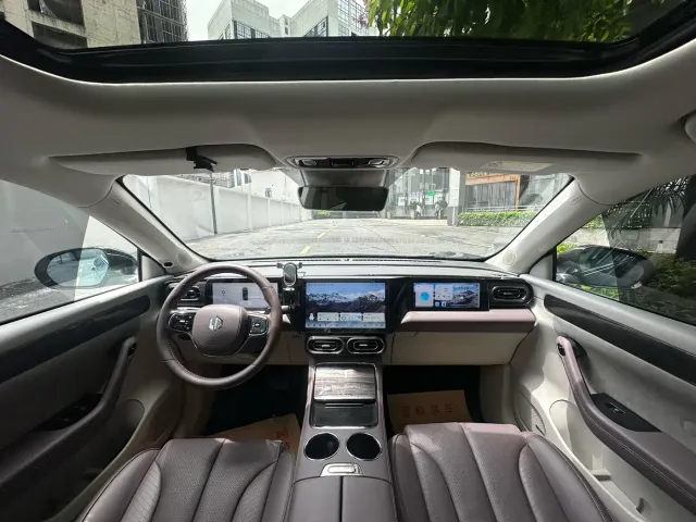 Leapmotor C11 — Фото автомобиля 21