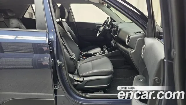 Hyundai Venue — Фото автомобиля 16