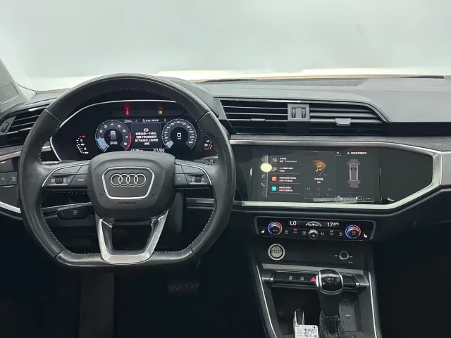 Audi Q3 — Фото автомобиля 10