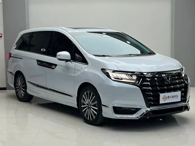 Honda Elysion — Фото автомобиля 2