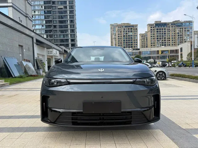 Leapmotor C10 — Фото автомобиля 2