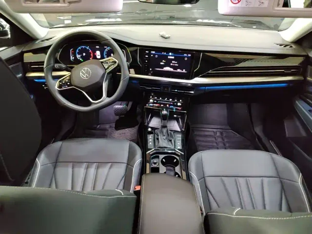 Volkswagen Passat — Фото автомобиля 9