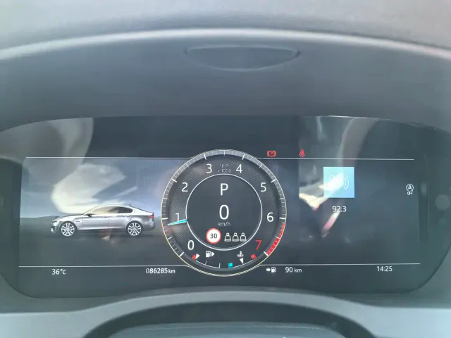 Jaguar XEL — Фото автомобиля 9
