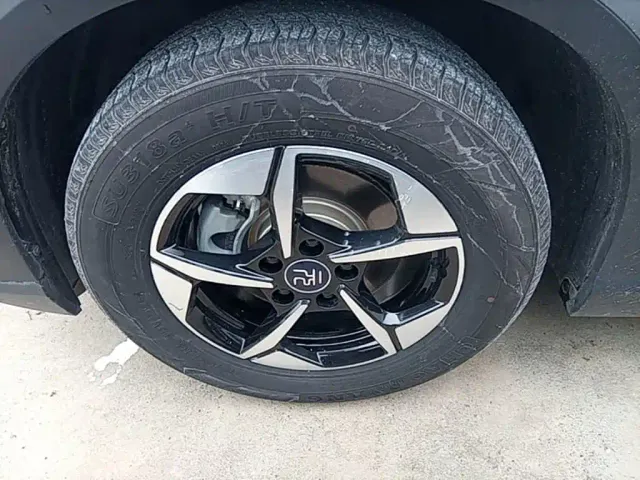 BYD Yuan UP — Фото автомобиля 22
