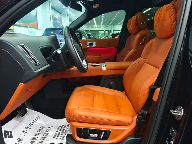 Li Auto L9 — Фото автомобиля 17