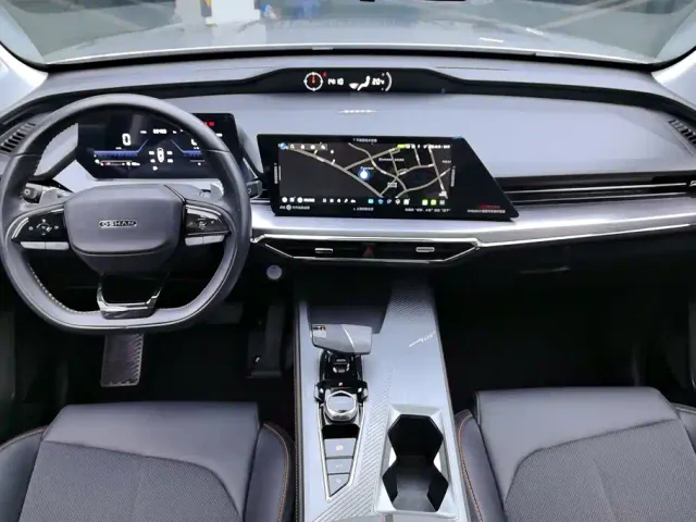 Changan Z6 — Фото автомобиля 12