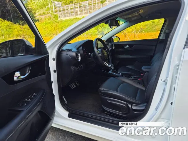 Kia K3 Generation 2 — Фото автомобиля 10