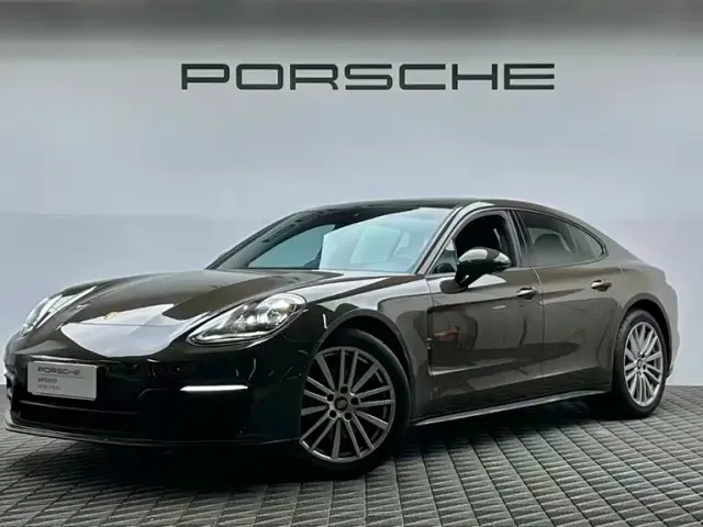 Фотография автомобиля — Porsche Panamera