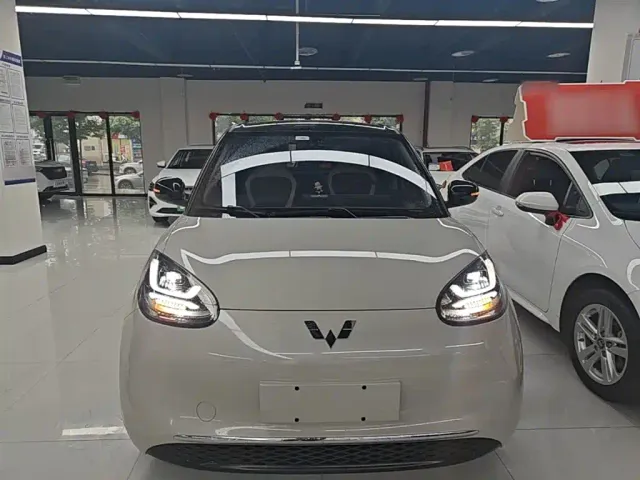 Wuling Bingo — Фото автомобиля 2