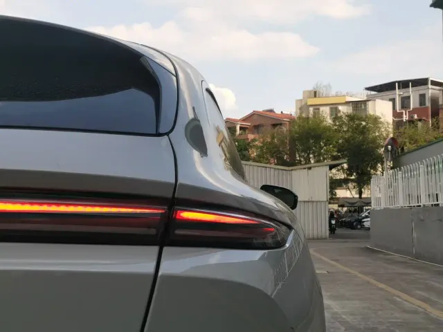 Nio ET5 Touring — Фото автомобиля 18