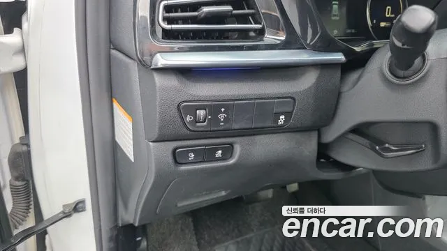 Kia Niro — Фото автомобиля 12