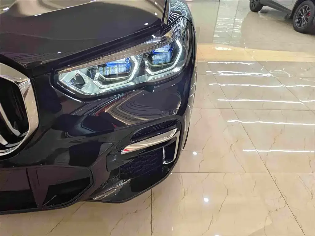 BMW BMW X5 2022 xDrive 30Li Premium M Sport Package — Фото автомобиля 11